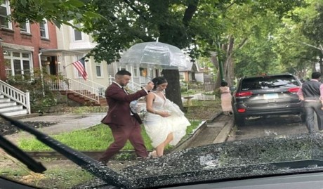 HIRE A LIMOUSINE FOR YOUR WEDDING IN CHICAGO