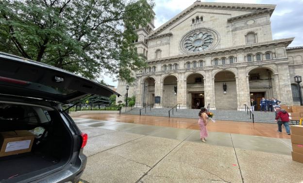 HIRE A LIMOUSINE FOR YOUR WEDDING IN CHICAGO