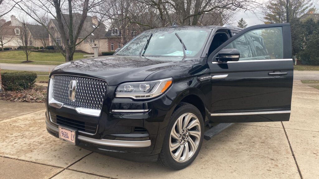Limo And Black Car Service Massachusetts