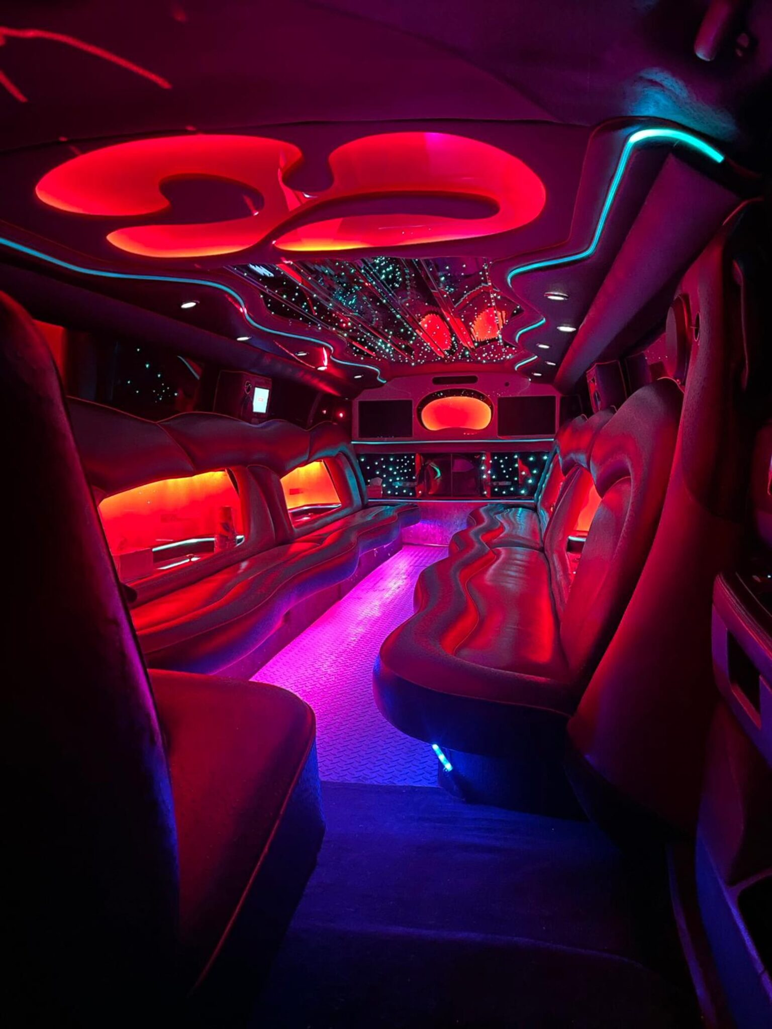 Hummer Limo Bus
